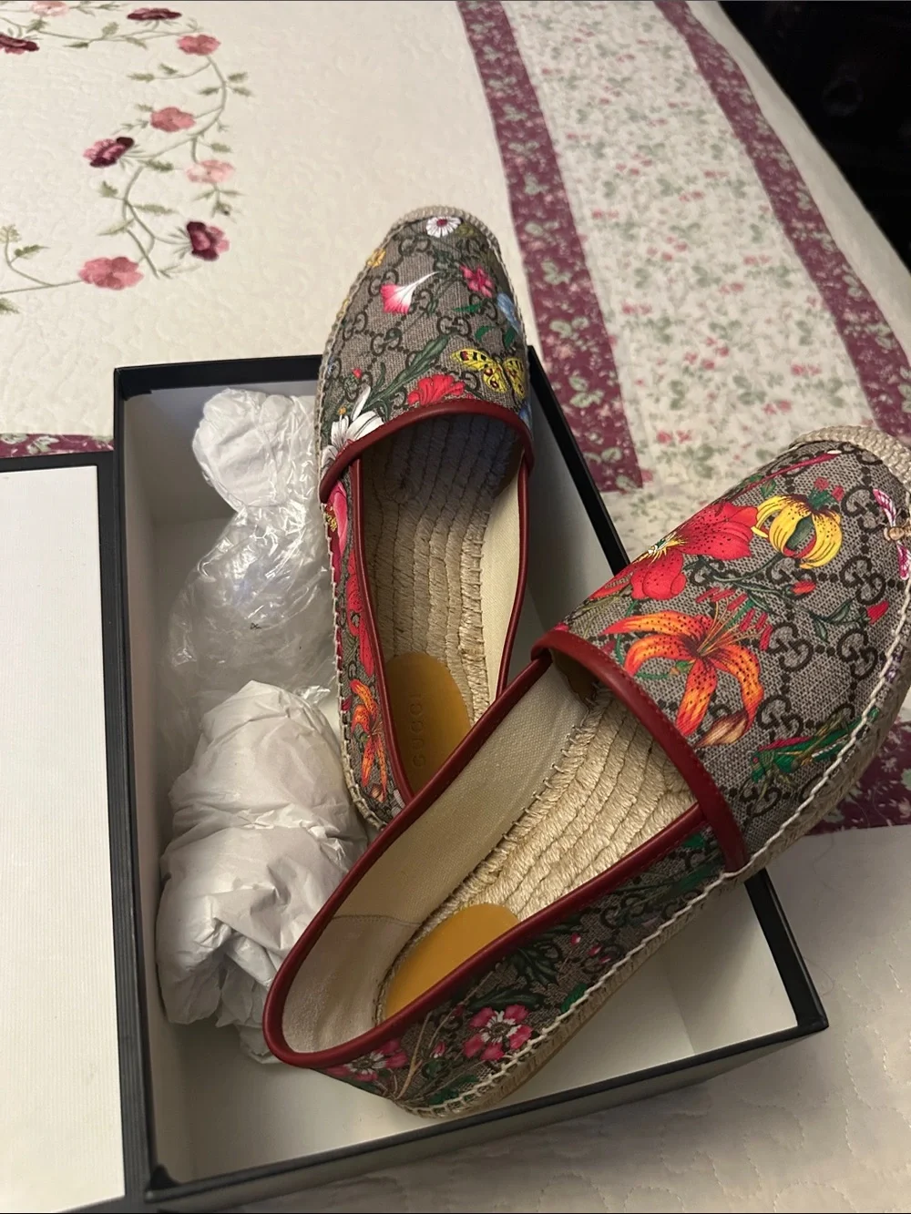 Gucci Floral Canvas Espadrille Flats - Multicolor new in box 📦